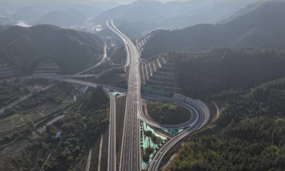 微信图片_2025-12-10_083130_264.png 微信图片_2025-12-10_083130_264.png